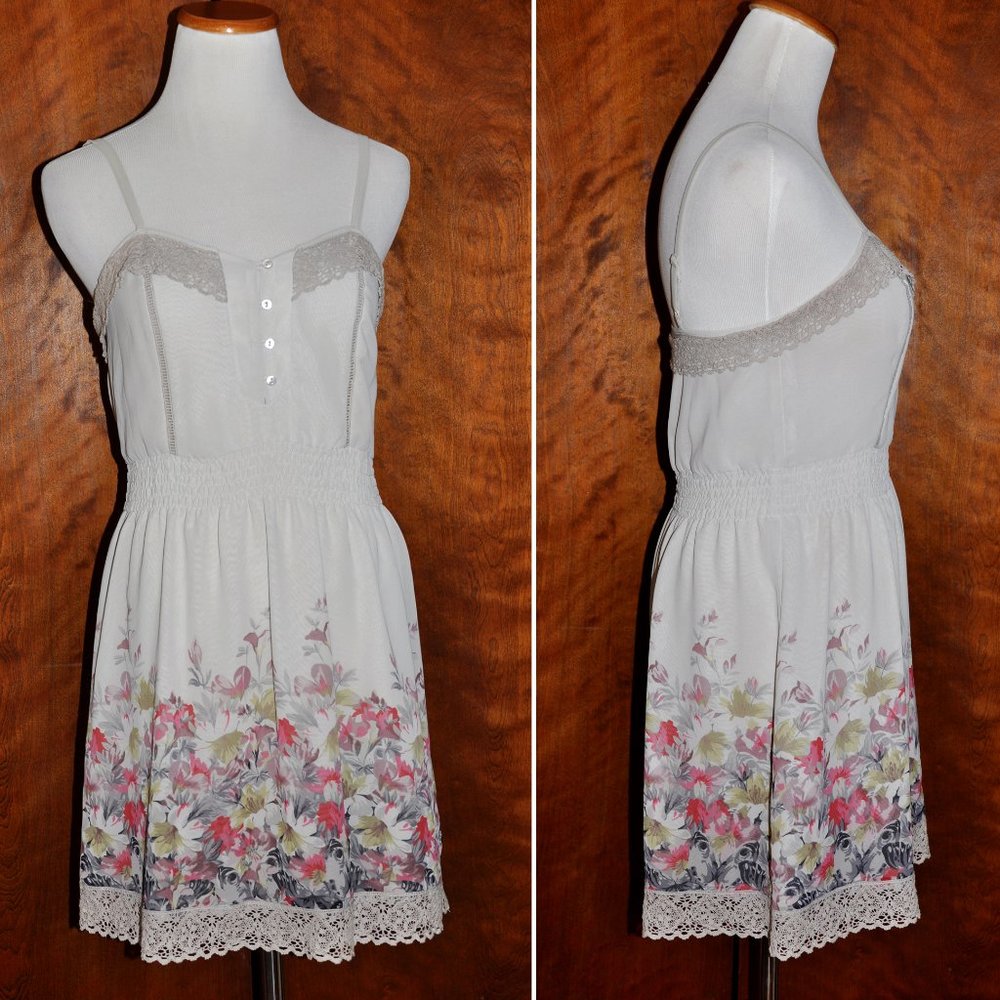 Kimche Blue Cream & Floral Knee Length Sun Dress Spaghetti Strap Sweetheart Neck